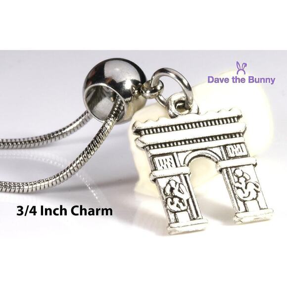 Arc de Triumph Necklace - Necklace for Travellers and Lovers of Paris - Picture 3 of 8
